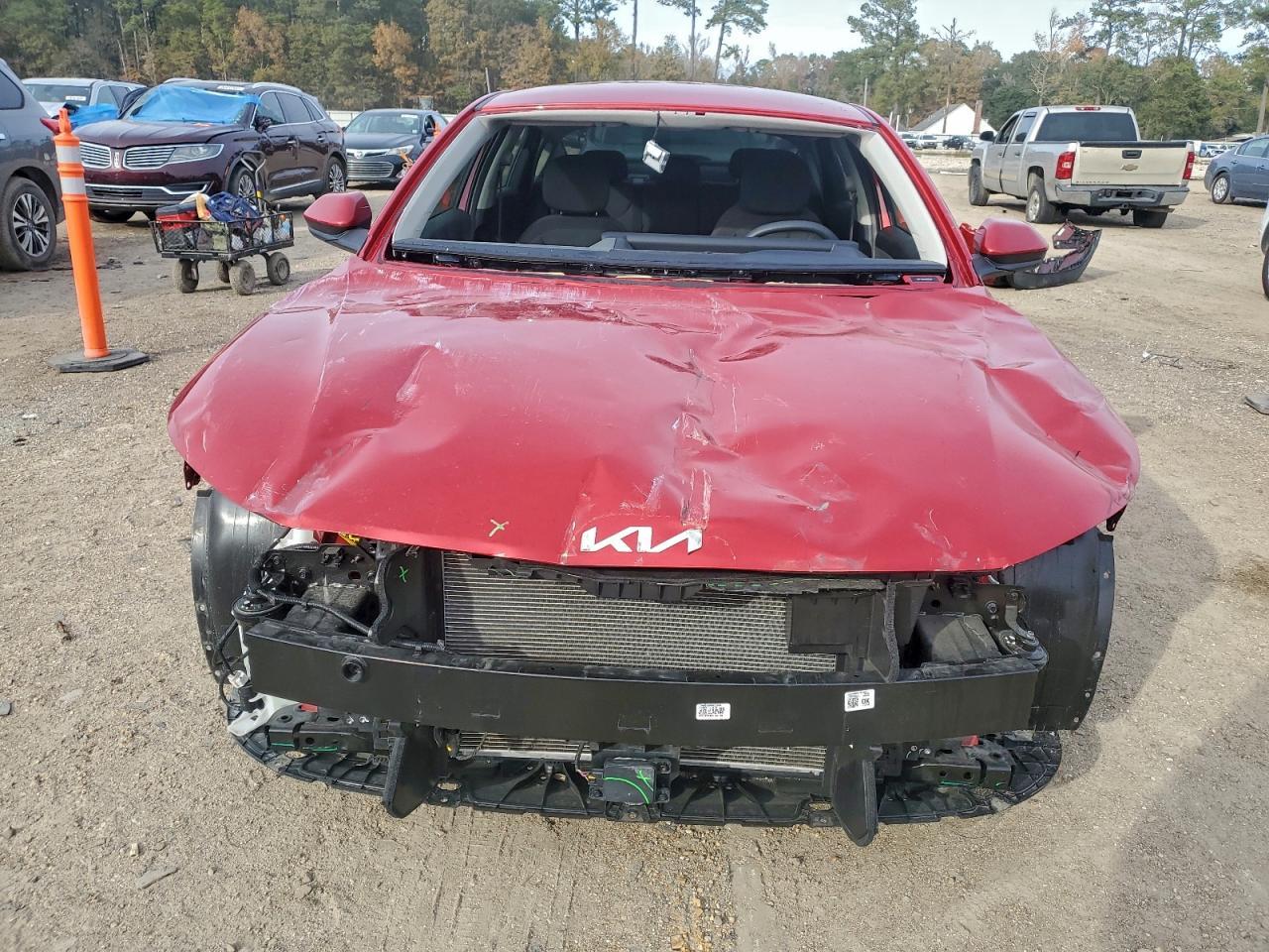 2025 KIA K4 lx