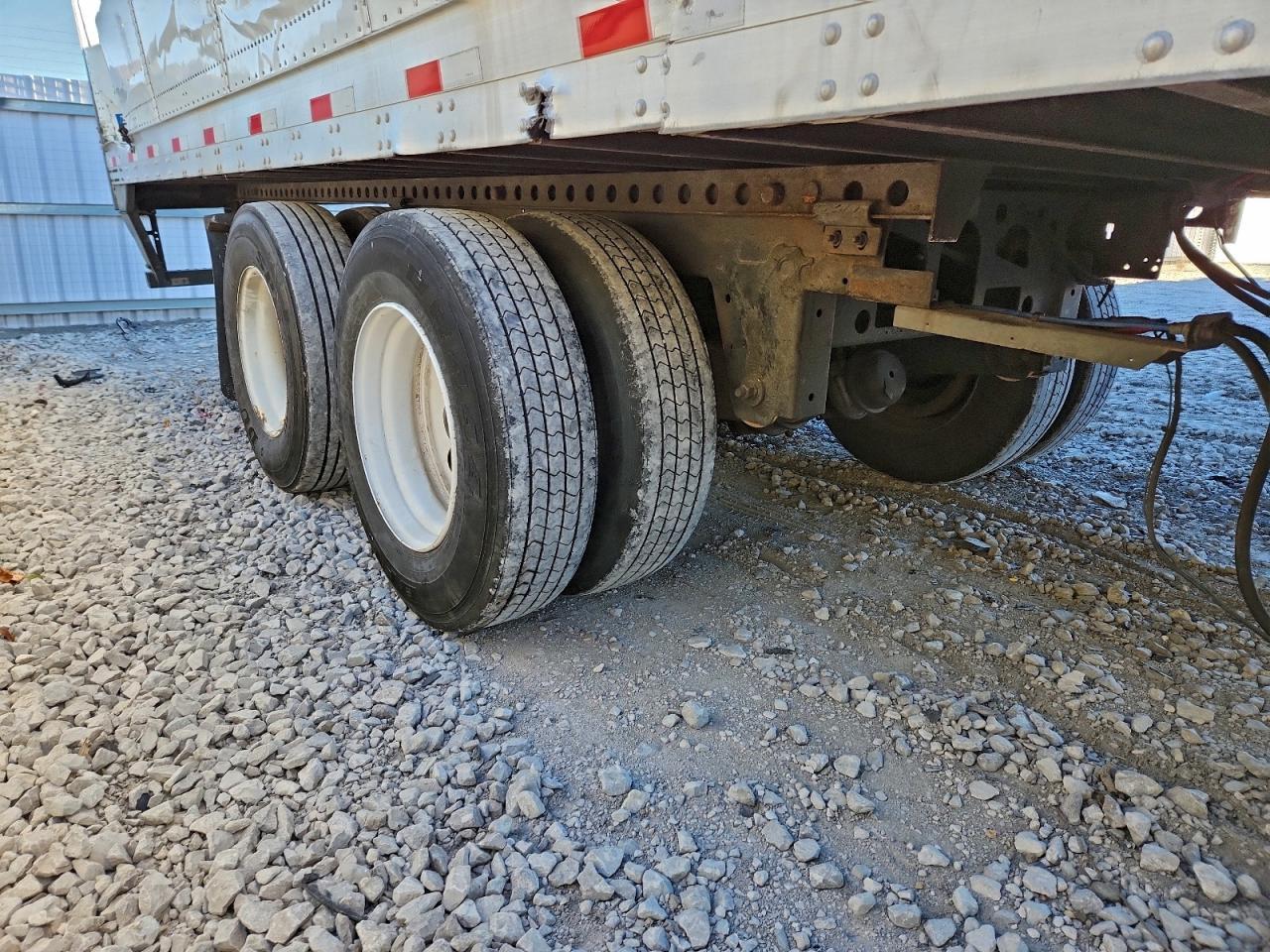 2019 Stoughton DRY Van Trailer