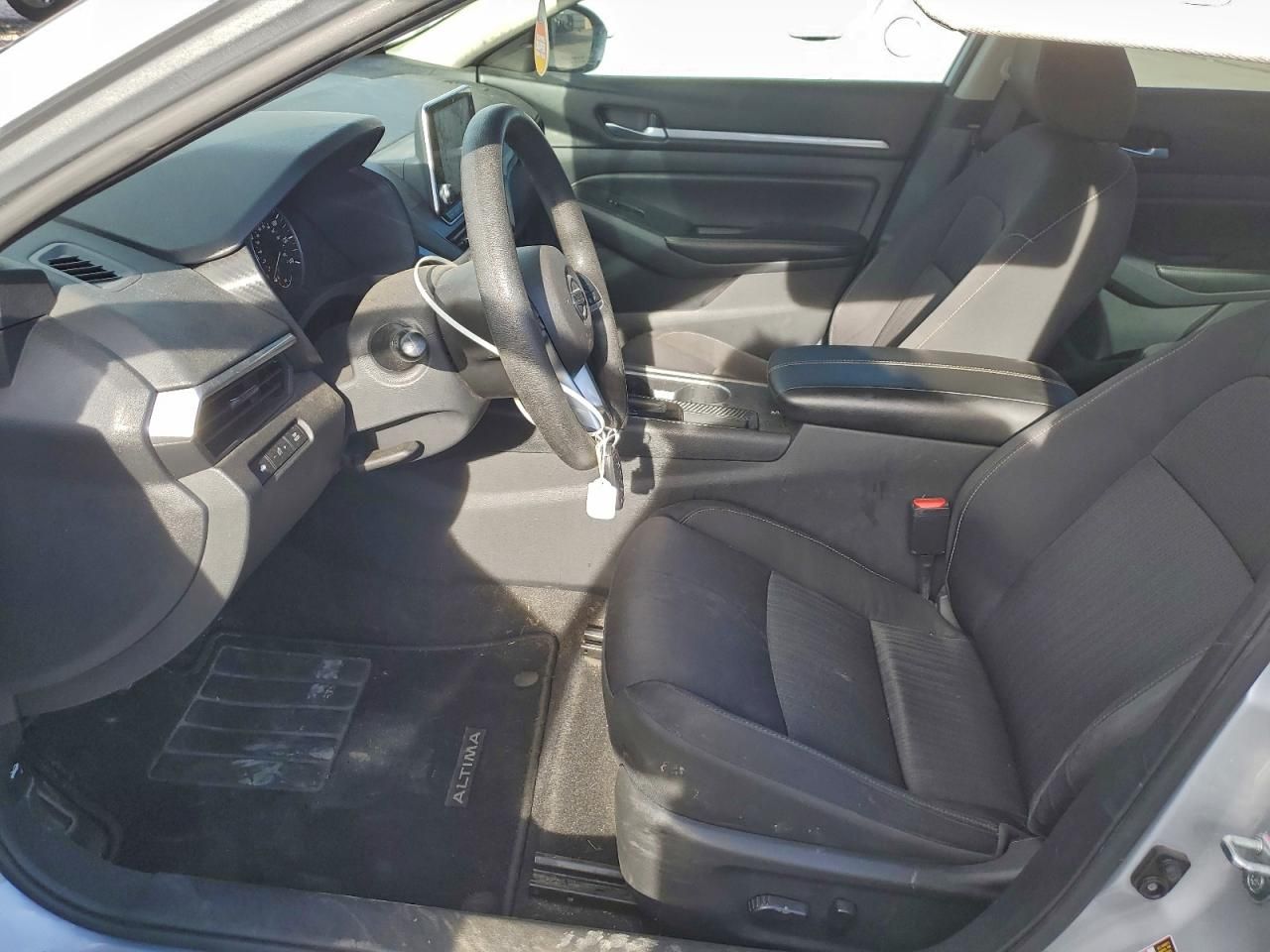 2022 Nissan Altima sv