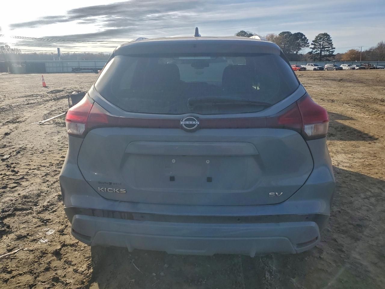 2022 Nissan Kicks sv