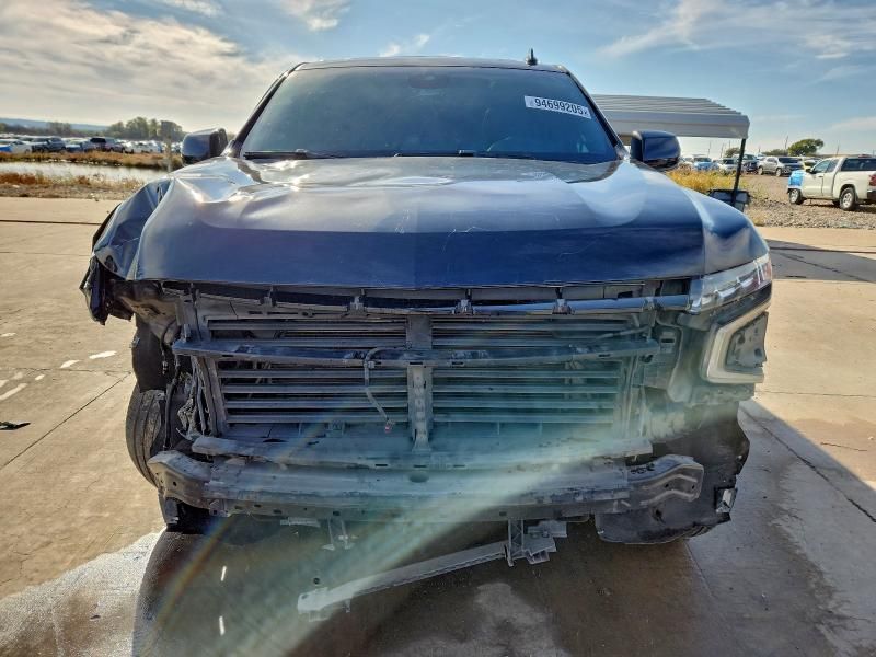 2023 Chevrolet Suburban C1500 lt