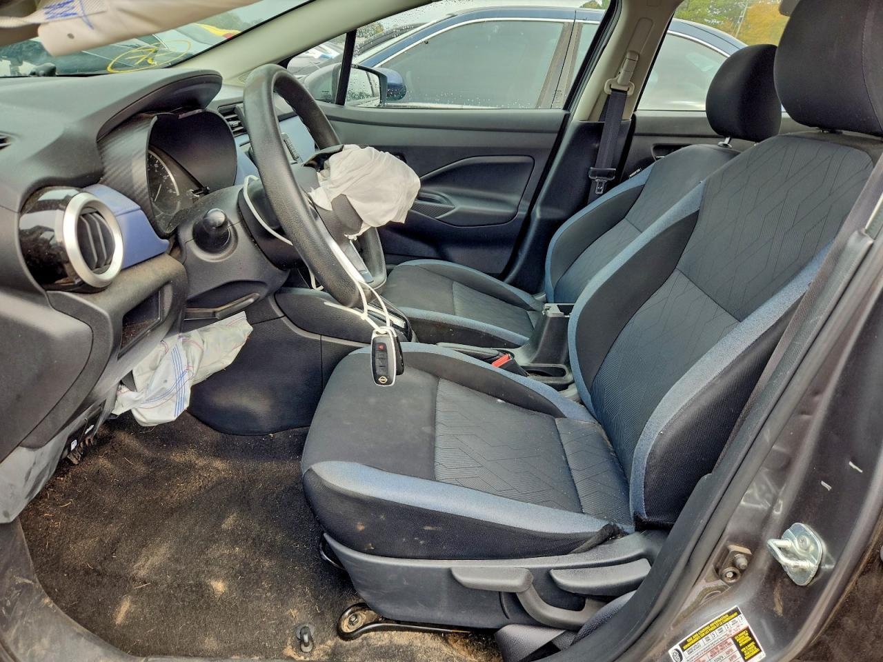 2023 Nissan Versa sv