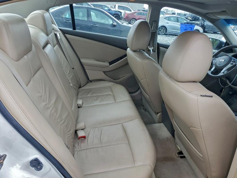 2010 Nissan Altima Base