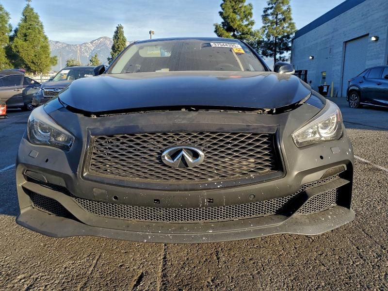 2017 Infiniti Q50 Premium