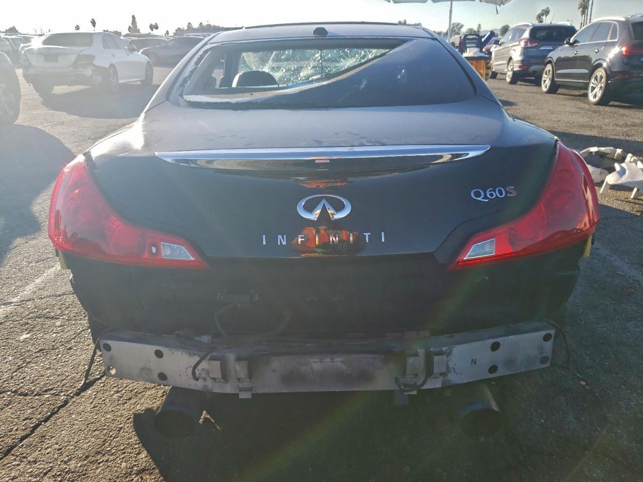 2015 Infinity Q60