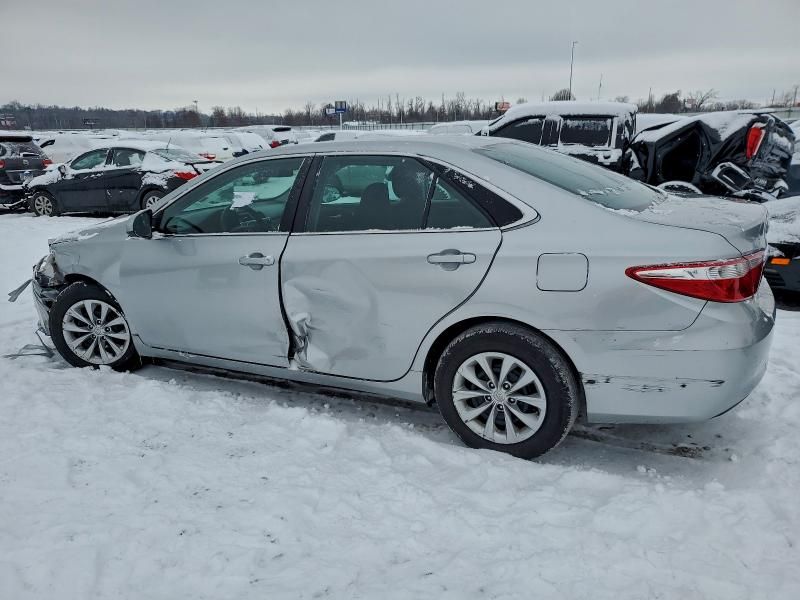 2016 Toyota Camry le