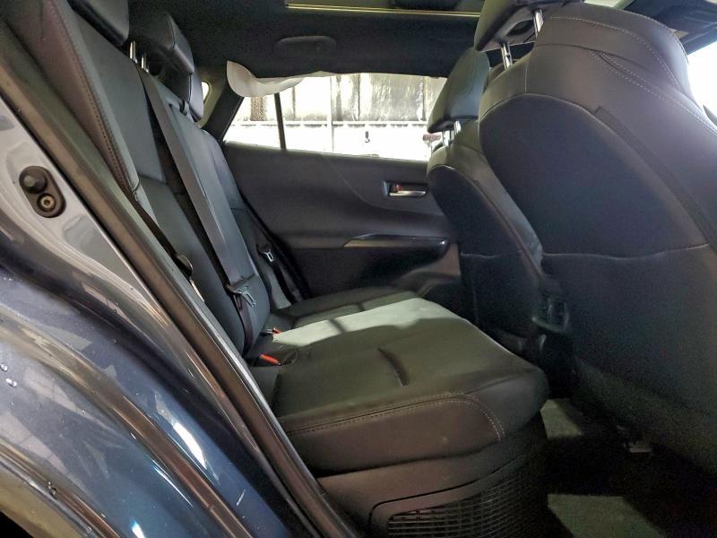 2021 Toyota Venza le