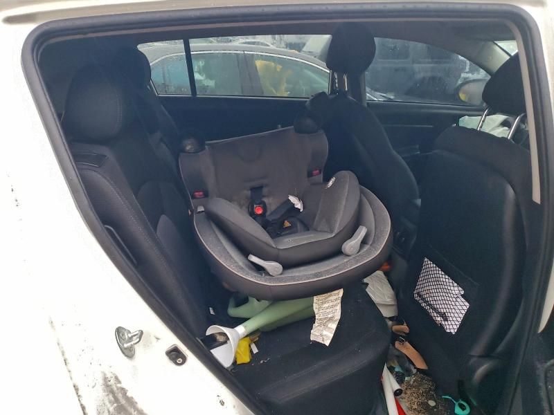 2015 KIA Sportage lx