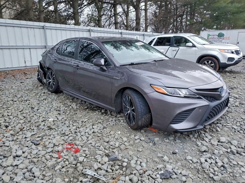 2020 Toyota Camry se