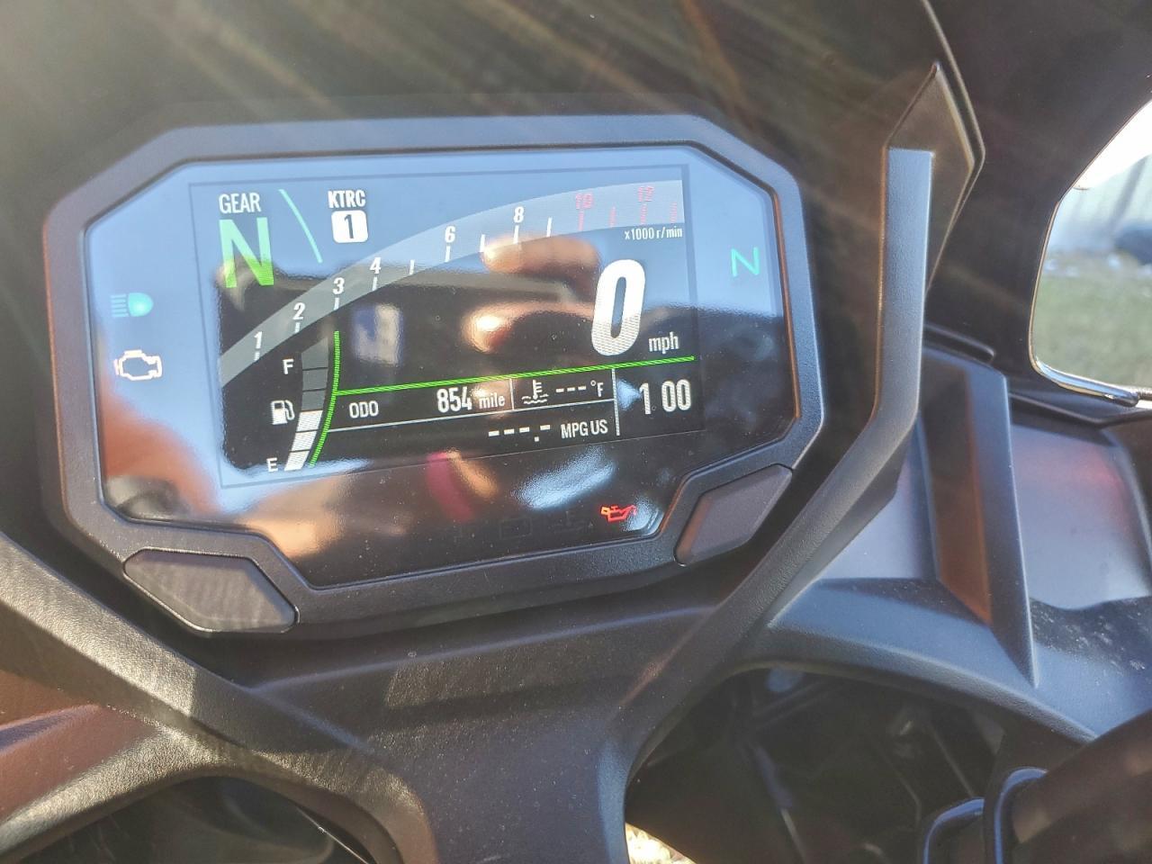 2025 Kawasaki EX650 R