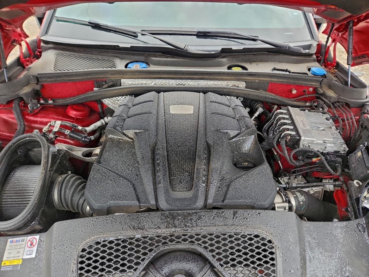 2023 Porsche Macan gts