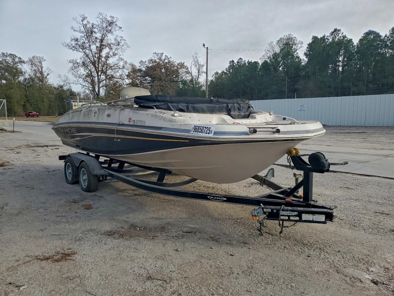 2007 Tracker Boat