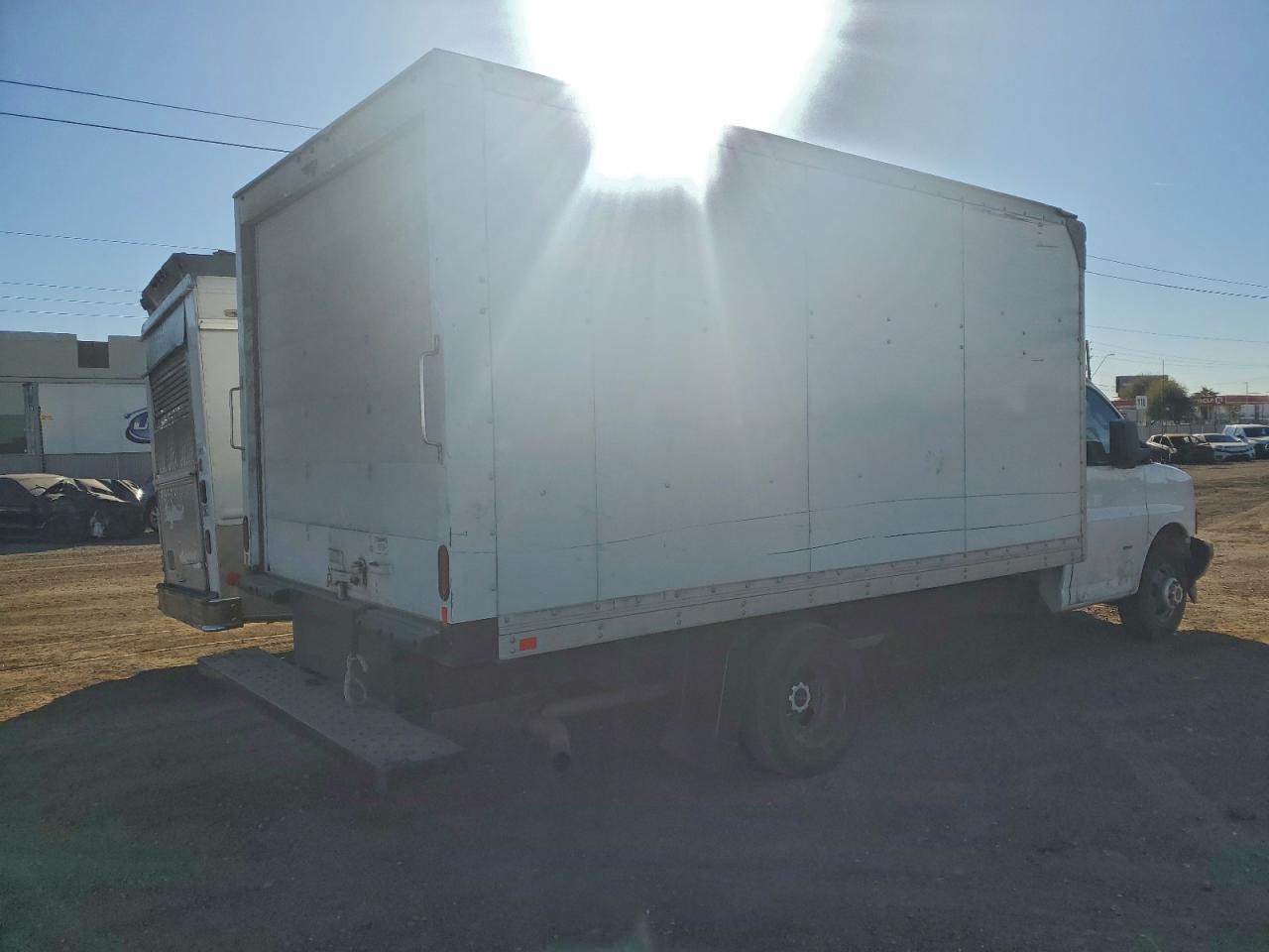 2019 GMC Savana CUT-BOX Truck