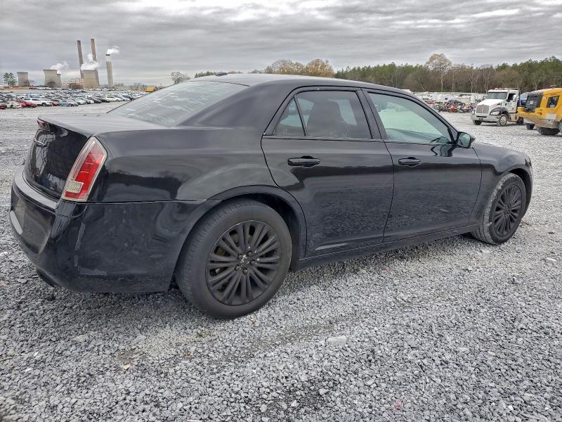 2013 Chrysler 300c Luxury