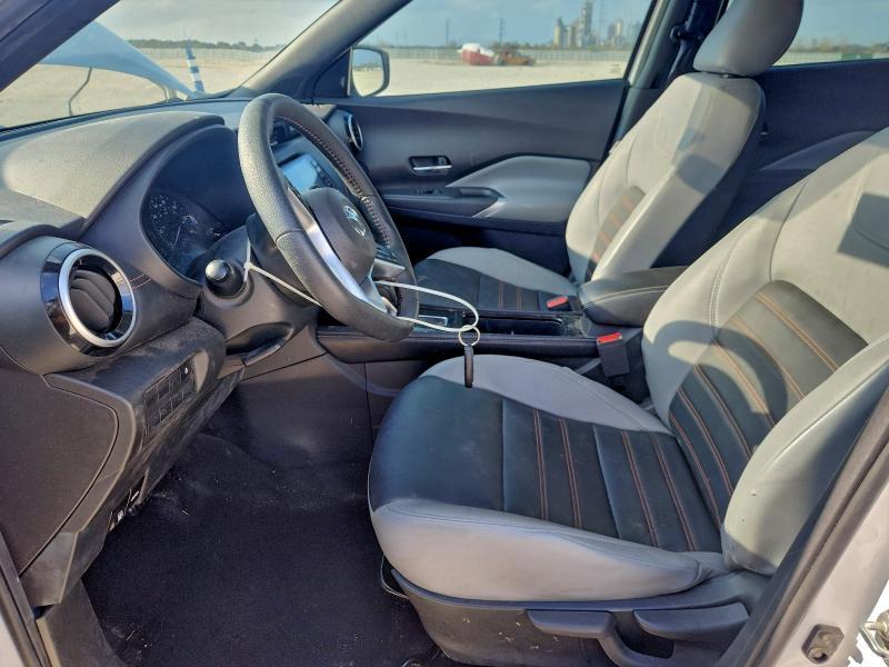 2021 Nissan Kicks sr