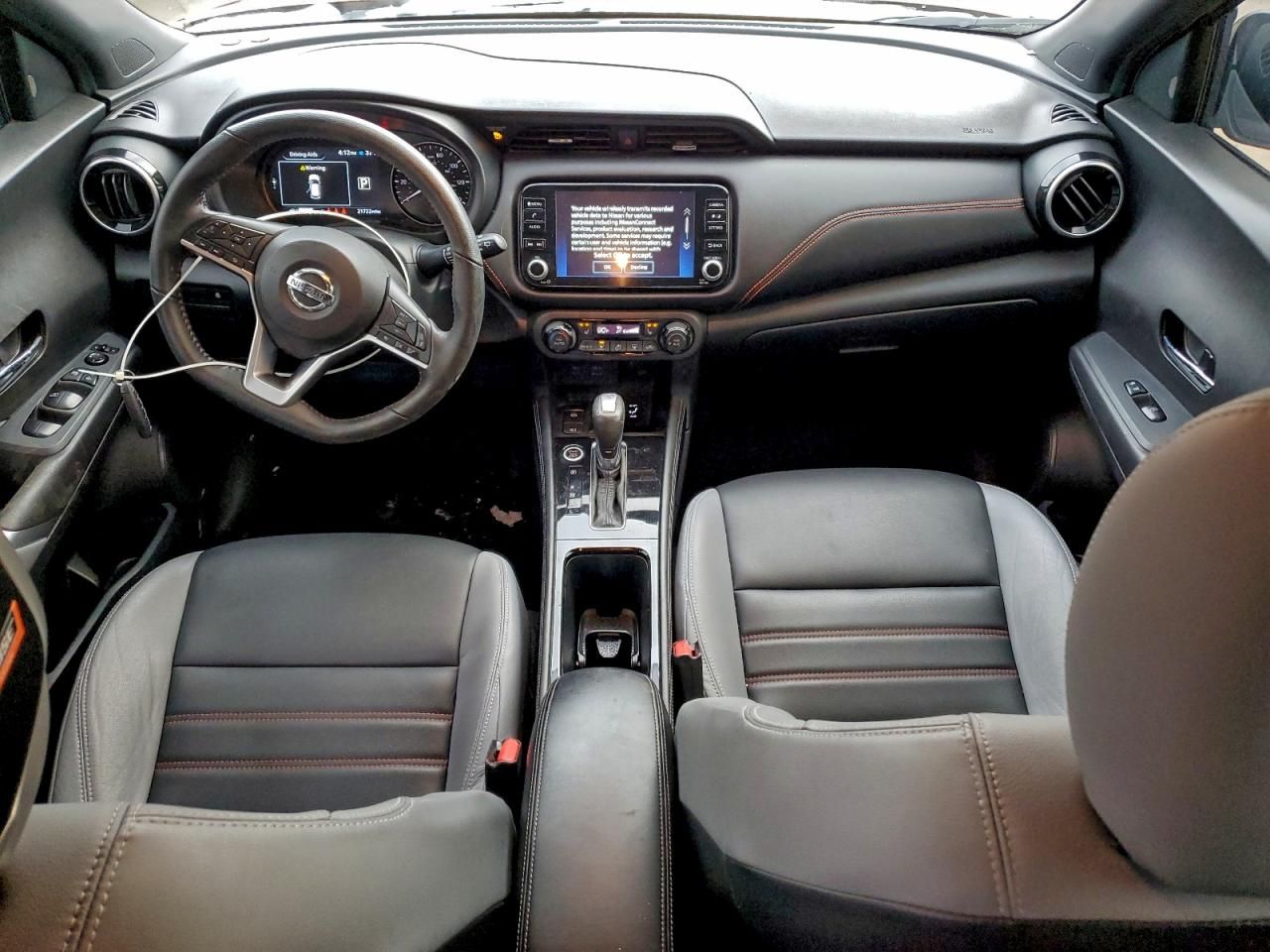 2021 Nissan Kicks sr