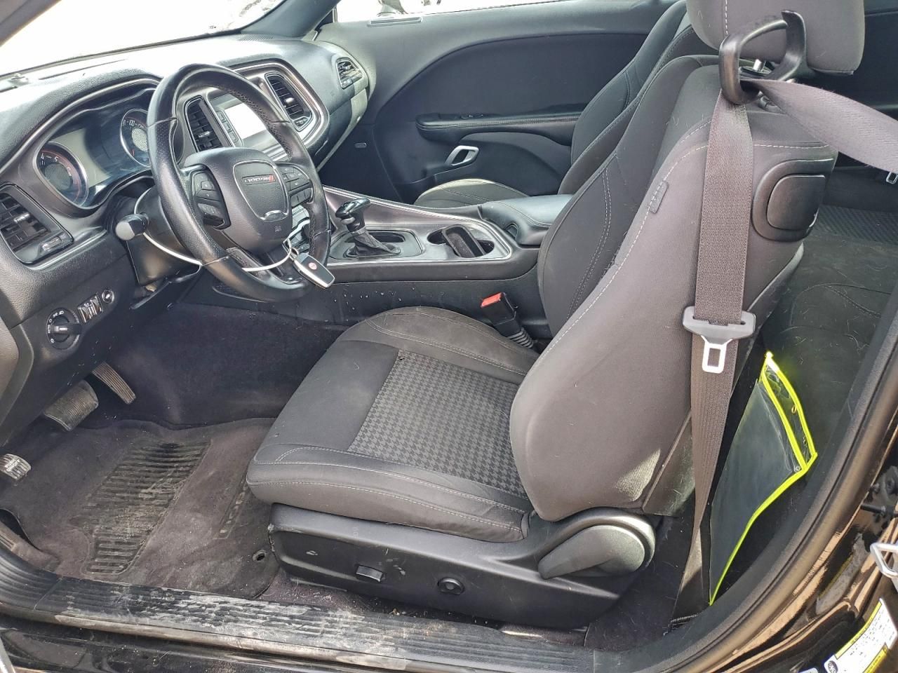 2016 Dodge Challenger sxt