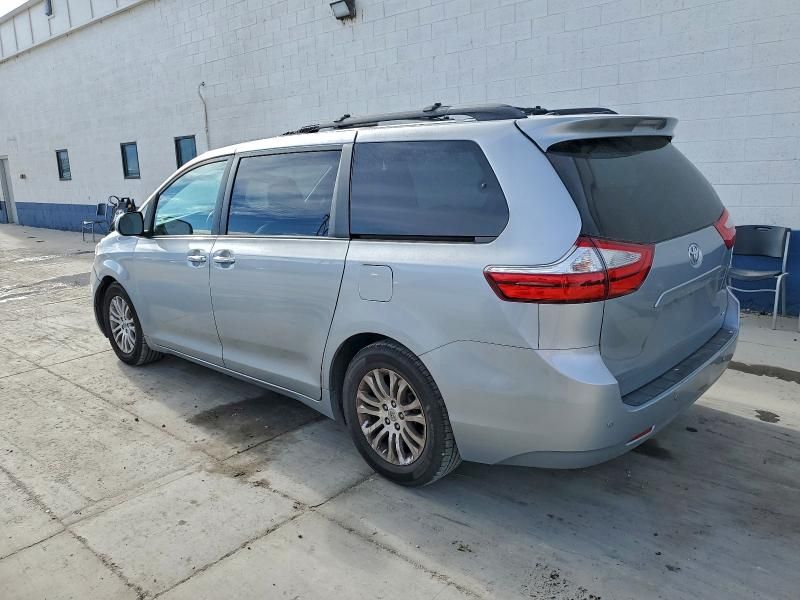 2015 Toyota Sienna xle
