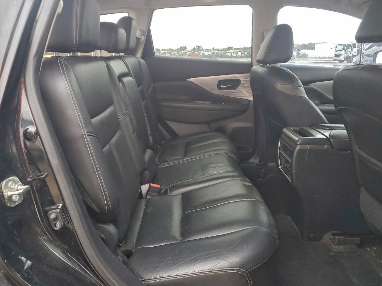 2015 Nissan Murano s
