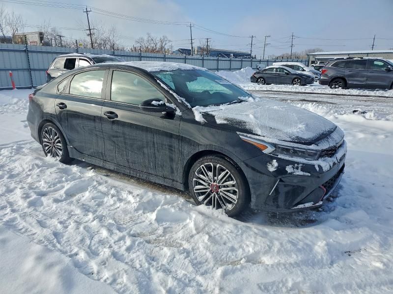 2023 KIA Forte gt