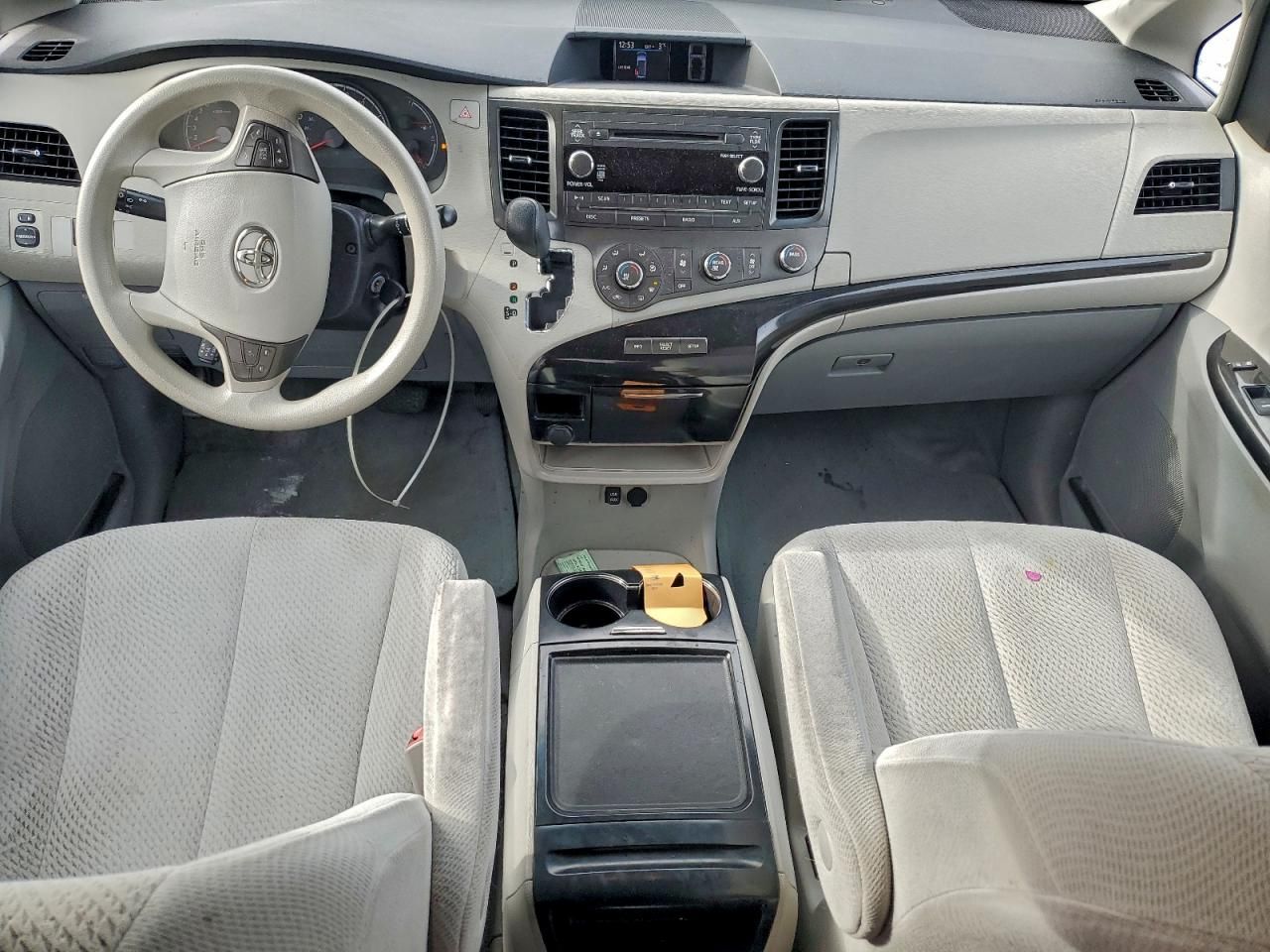 2012 Toyota Sienna le