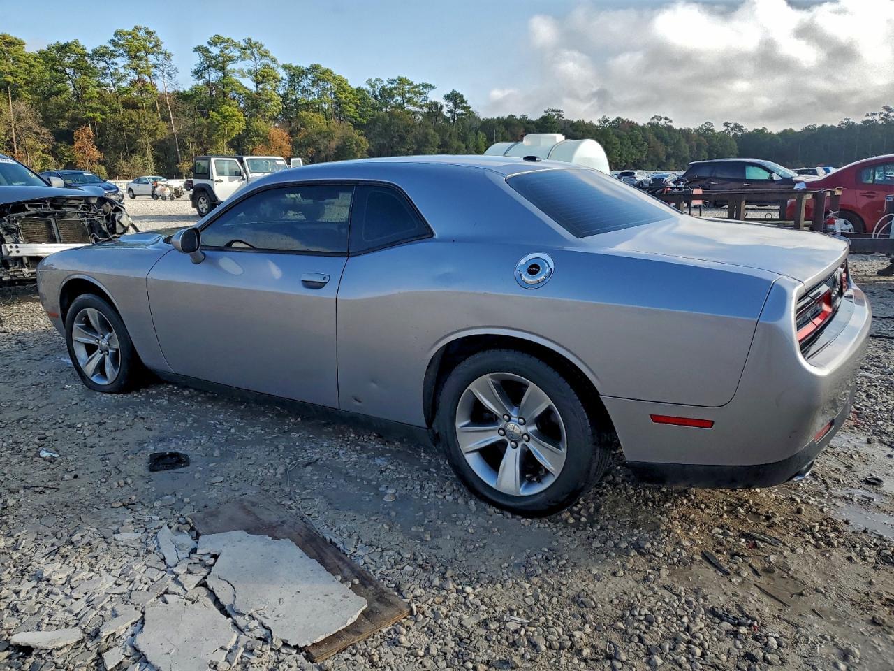 2016 Dodge Challenger sxt