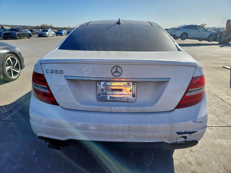 2015 Mercedes-Benz C 250