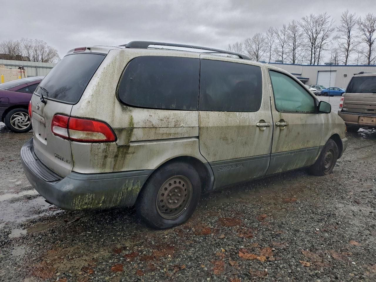2003 Toyota Sienna le