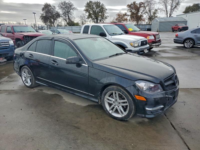2014 Mercedes-Benz C 250