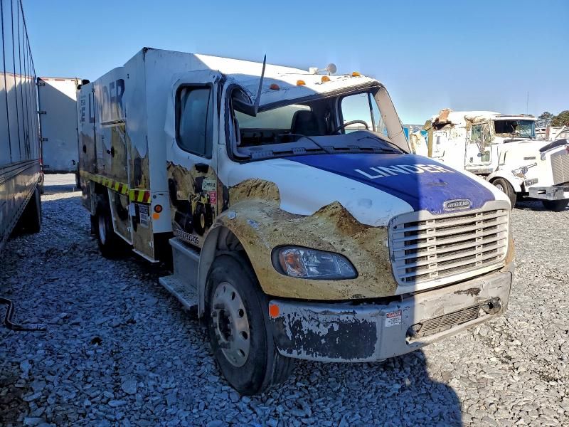 2021 Freightliner M2 106 med