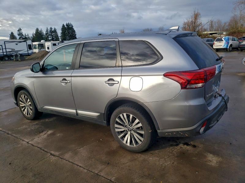 2020 Mitsubishi Outlander se