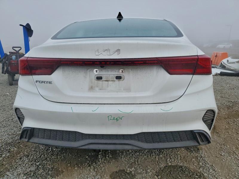 2023 KIA Forte lx