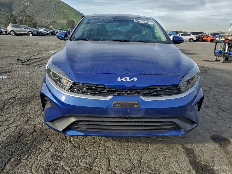 2024 KIA Forte lx