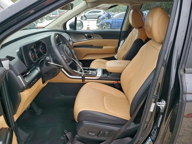 2024 KIA Carnival lx