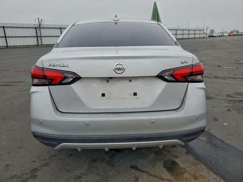 2021 Nissan Versa sv