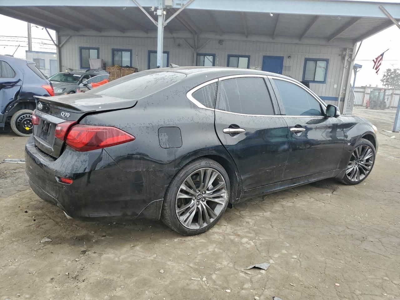 2017 Infiniti Q70 3.7