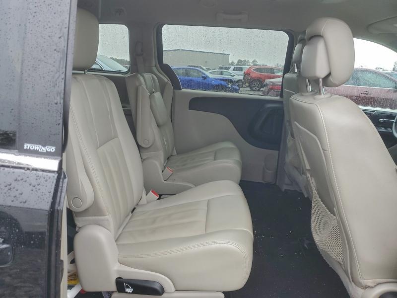 2013 Chrysler Town & Country Touring