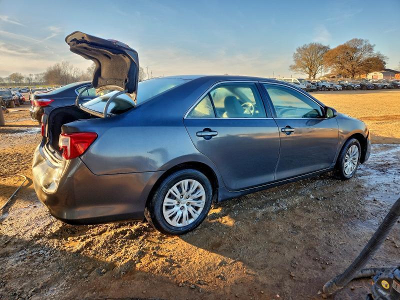 2012 Toyota Camry l