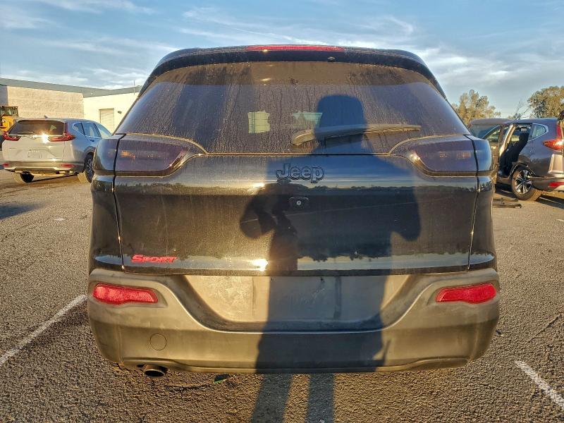 2016 Jeep Cherokee Sport