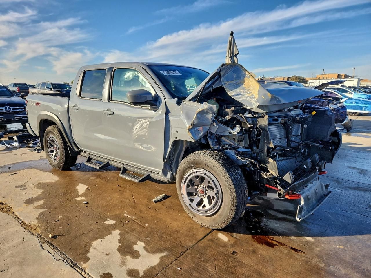 2025 Nissan Frontier s