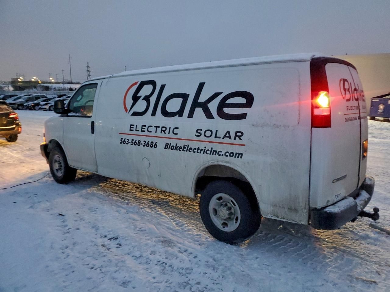 2025 Chevrolet Express G3500 Delivery van