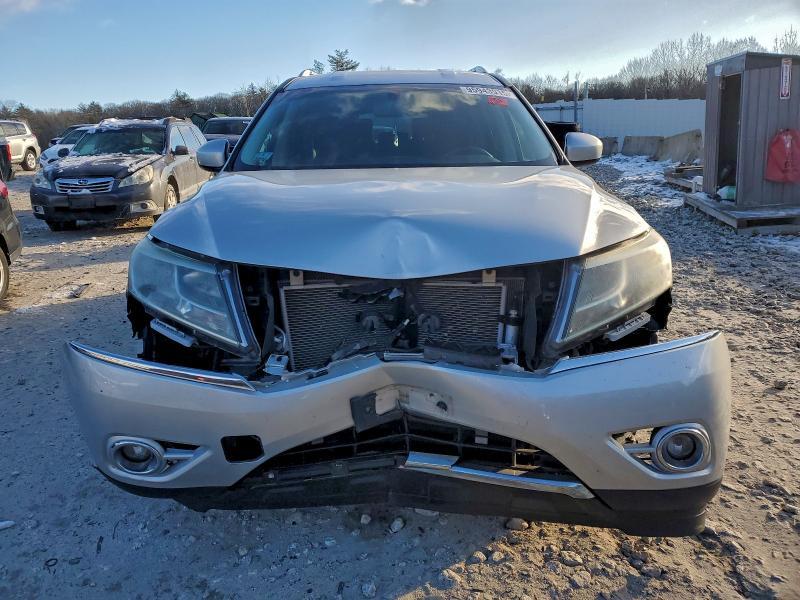 2015 Nissan Pathfinder s