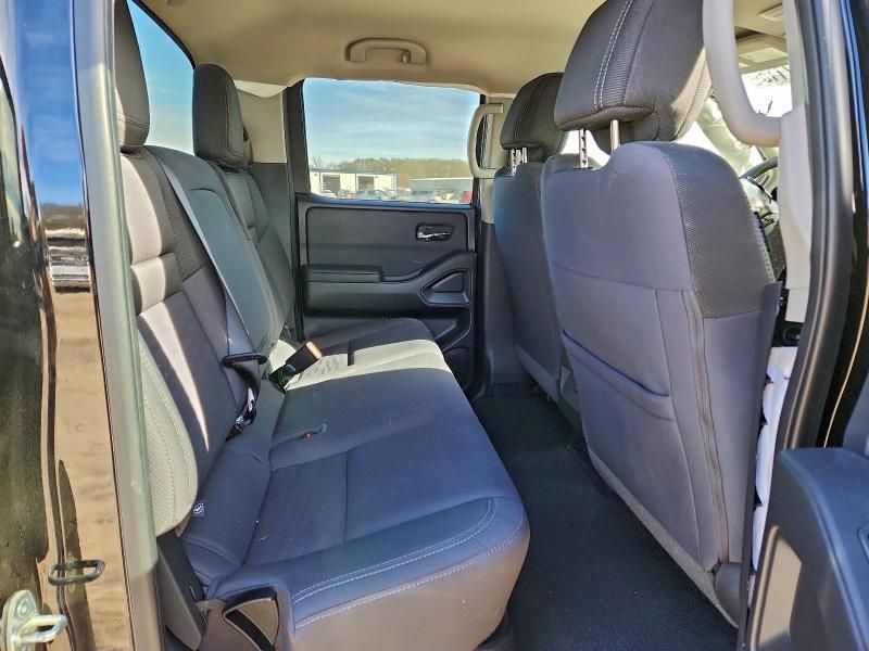 2024 Nissan Frontier s