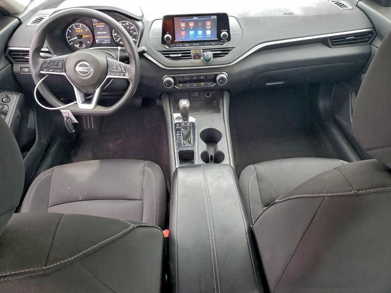 2022 Nissan Altima s