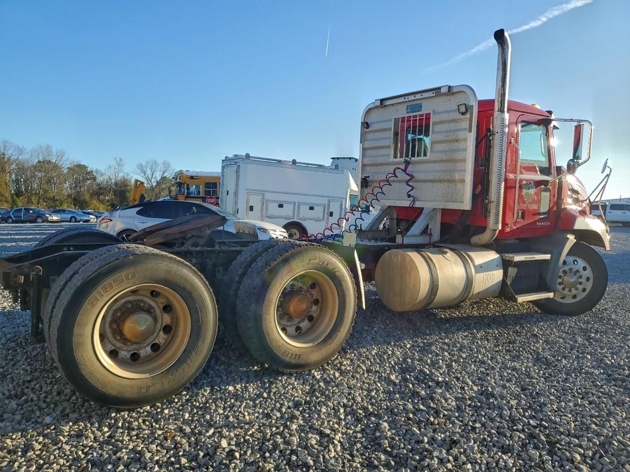2013 Mack CXU613 Semi Truck