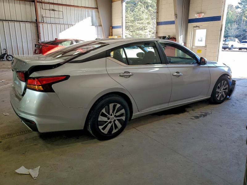 2019 Nissan Altima s