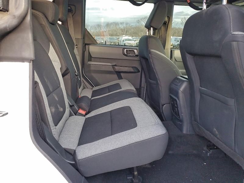 2022 Ford Bronco Base