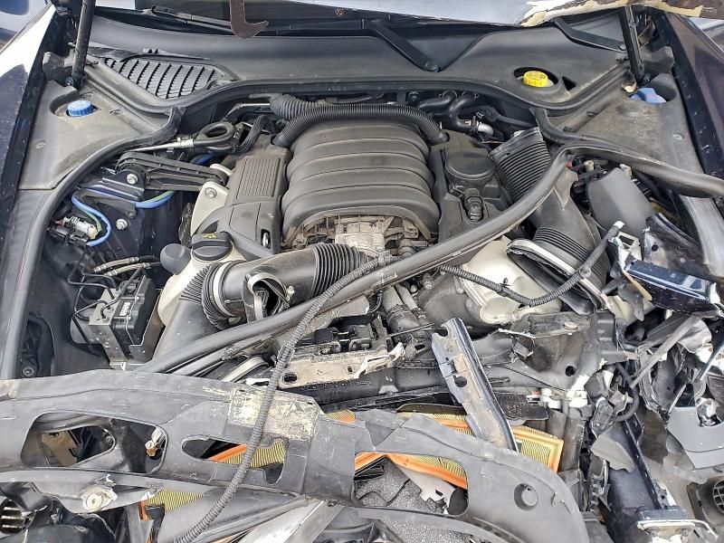 2014 Porsche Panamera 2