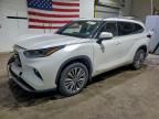2020 Toyota Highlander Hybrid Platinum