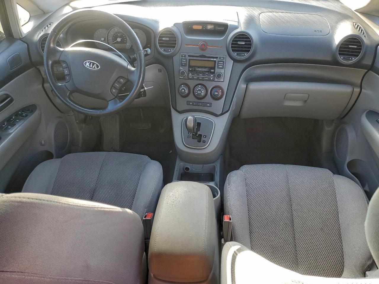 2007 KIA Rondo Base